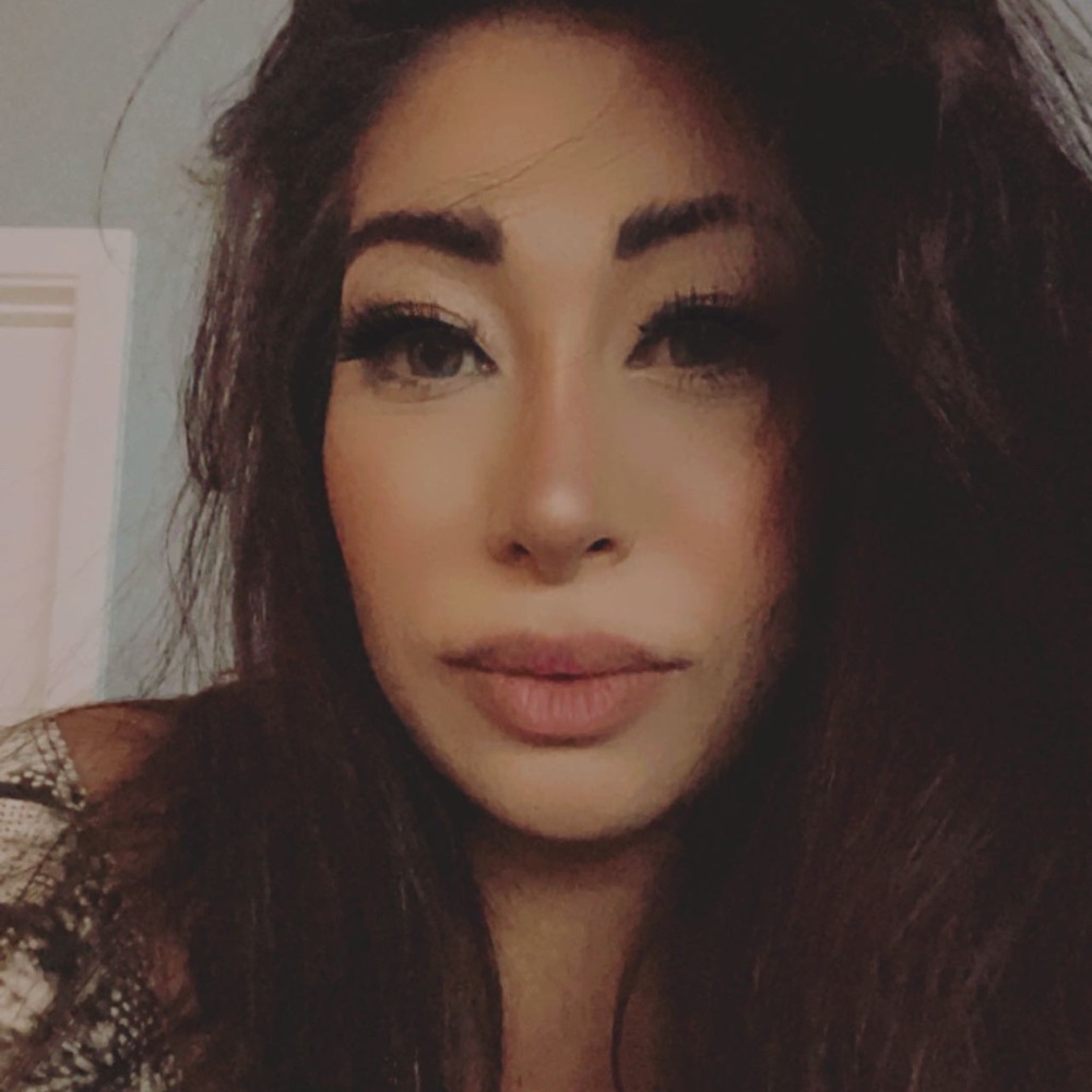 Meet your Posher, Fatina